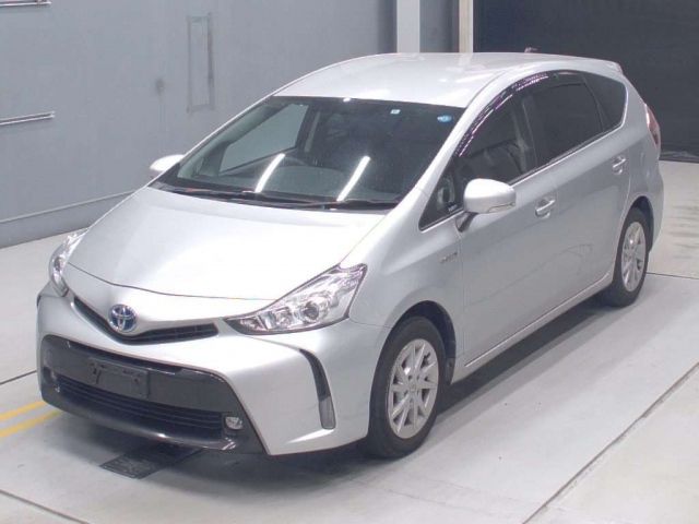 30494 Toyota Prius alpha ZVW40W 2016 г. (CAA Gifu)